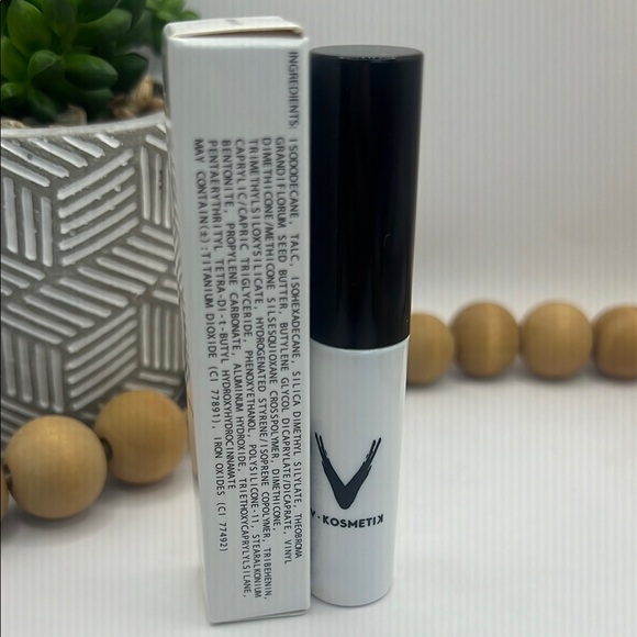 Vkosmetik Eyeshadow Primer - Picture 5 of 6
